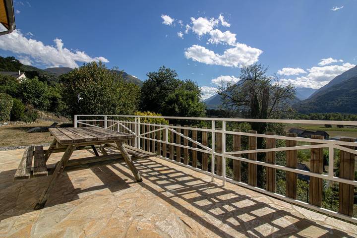 Gîte pour 6 personnes, avec jardin et terrasse à Préchac - 2