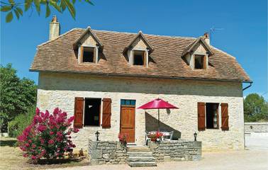 Gîte pour 7 personnes, avec piscine à Padirac