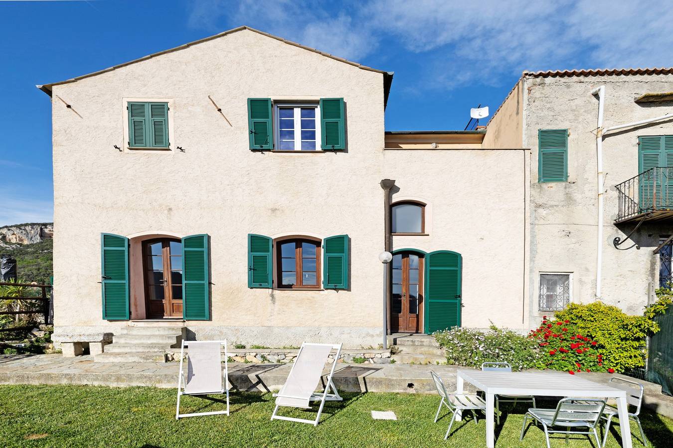 Entire apartment, Apartment 'Le Case Del Sole - Il Rustico' with Sea View, Wi-Fi and Air Conditioning in Verzi (Finale Ligure), Finale Ligure Municipality