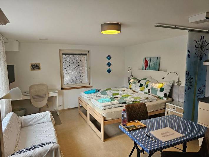 B&B für 2 Personen, mit Terrasse und Garten sowie Ausblick im Aargau