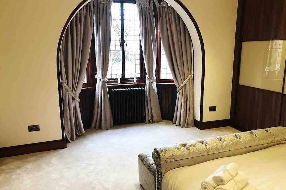 Beautiful 4-Bed Villa in Glasgow in Glasgow, Greater Glasgow and Clyde Valley