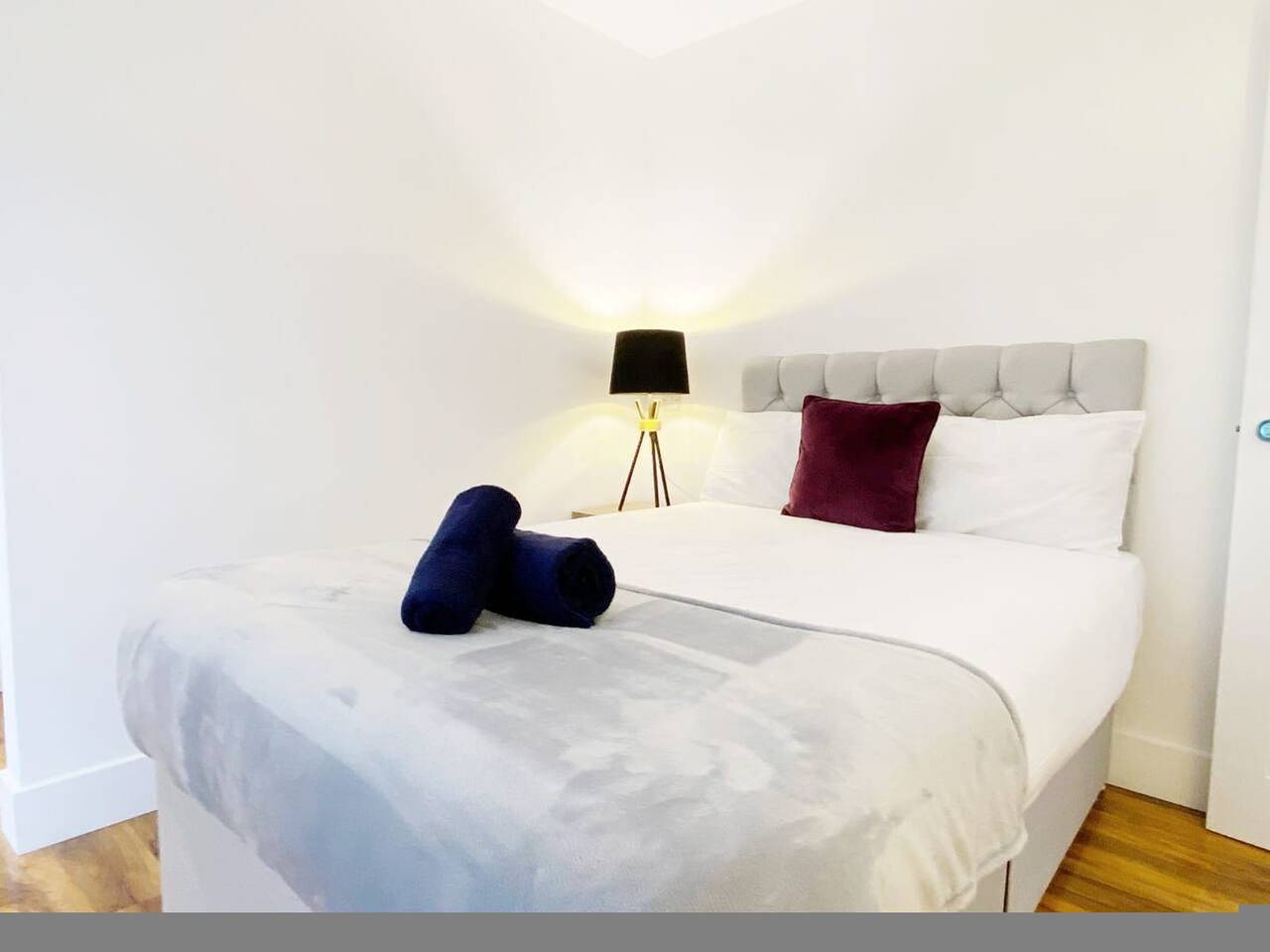 Apartamento inteiro, Stylish Bedford Town Centre Apartment 5  Sleeps 6 |Fast Wi-Fi in Bedford