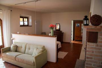 Agriturismo per 4 Persone in Urbino, Valle del Metauro, Foto 4
