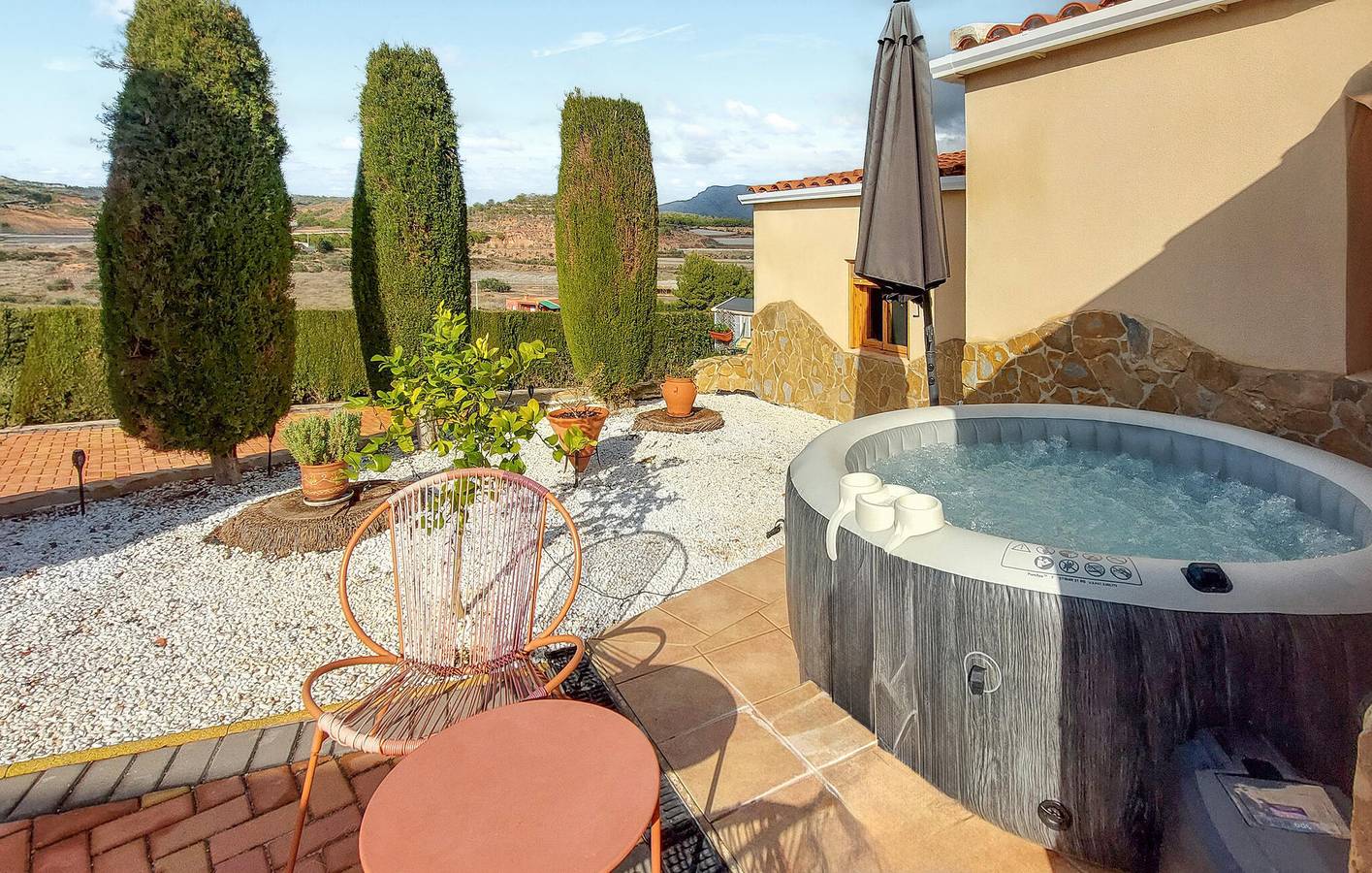 Apartamento moderno con piscina, aparcamiento y barbacoa, a 2,5 km de Aledo. in Aledo, Interior de Murcia