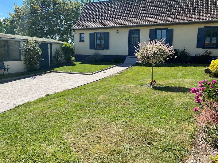Gîte pour 5 personnes, avec terrasse et jardin