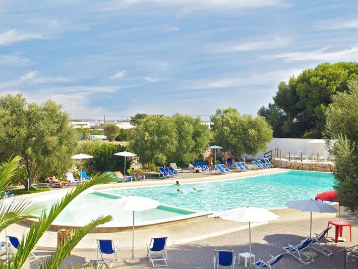 Ferienhaus für 6 Personen, mit Terrasse und Pool