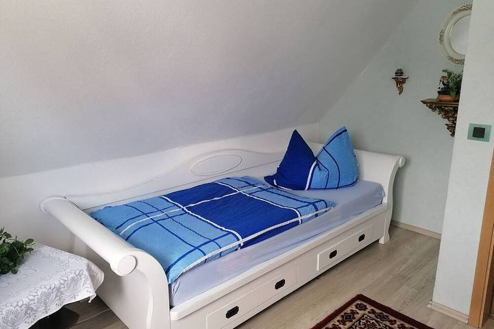 Ganze Wohnung, Gemütliche Ferienwohnung in ruhiger Umgebung mit Terrasse in Freital, Osterzgebirge