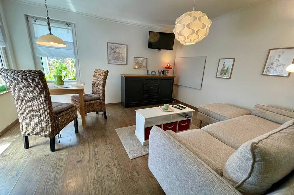Ganze Wohnung, Bungalow Hitra in Putbus, Rügen