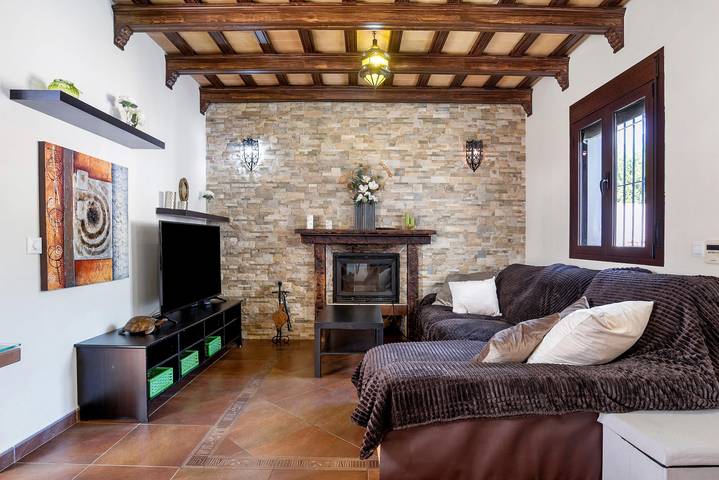 Ferienhaus "Villa Mami – nur für Familien" mit privatem Minipool, 2 privaten Terrassen und Wi-Fi in Playa La Barrosa, Chiclana de la Frontera