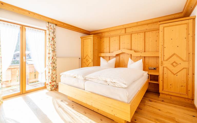 Ferienwohnung für 5 Personen, mit Terrasse und Garten sowie Sauna in Reit im Winkl