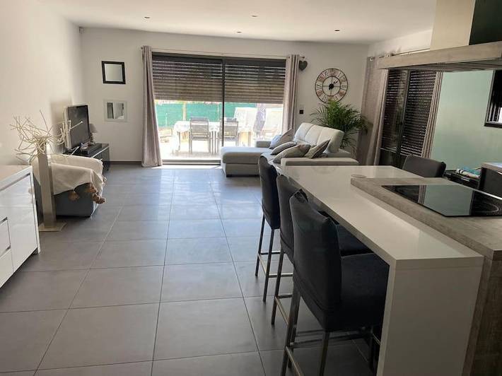Location de vacances pour 6 personnes, avec piscine à Théza - 3