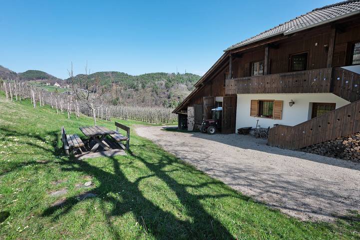 Ferienwohnung für 4 Personen, mit Balkon und Garten in Eppan an der Weinstraße - 2