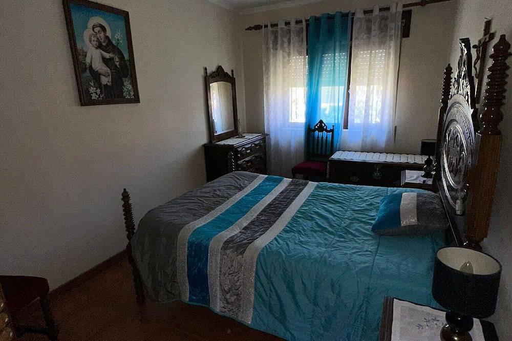 Entire apartment, Esposende 3 Bedrooms Balcony Center Flat in Marinhas, Esposende