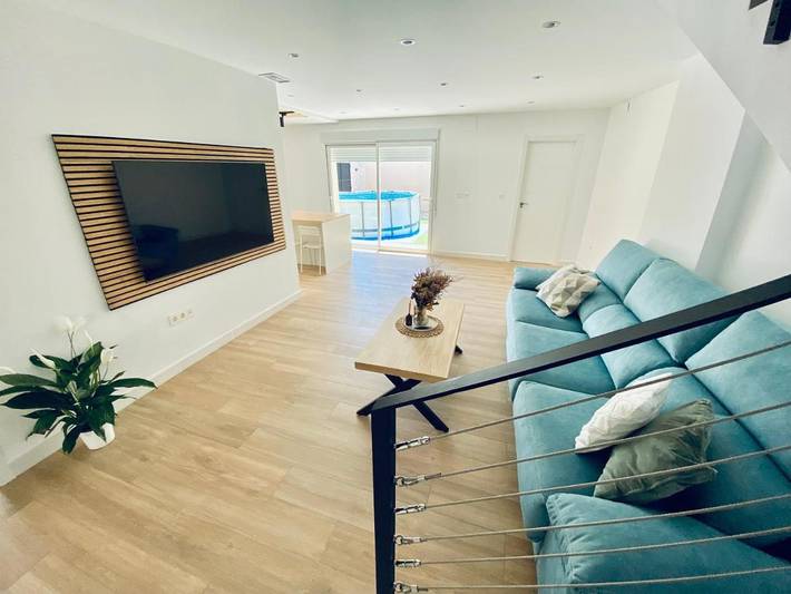 Casa rural para 8 personas, con piscina además de vistas y jardín en Mahora