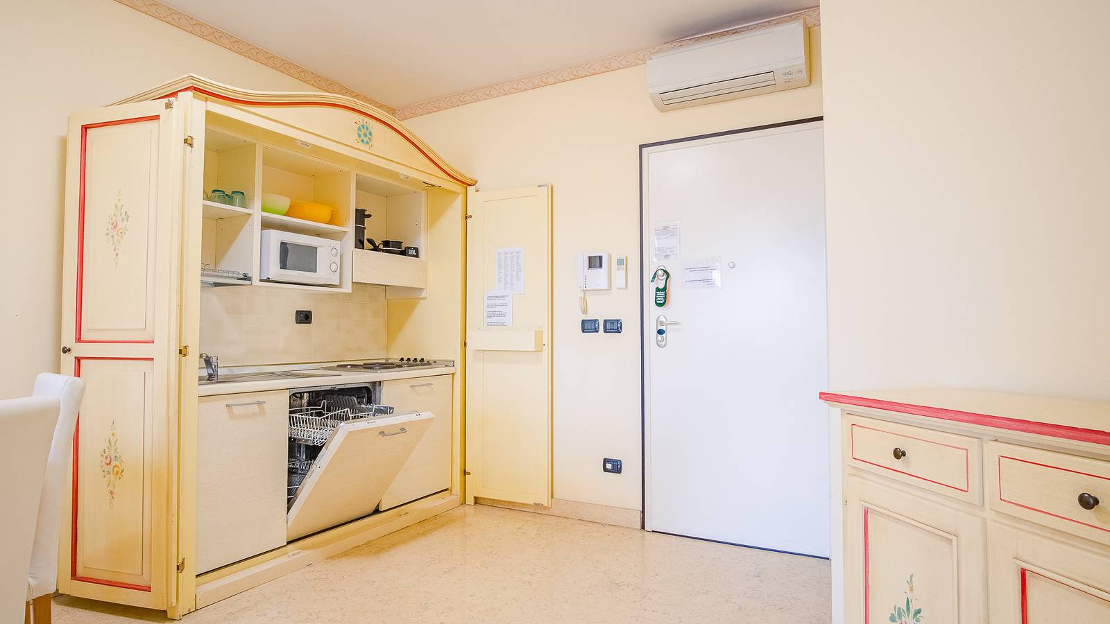 Appartamento intero, Appartamento vacanze per 4 persone con giardino in Rivoltella del Garda, Desenzano del Garda