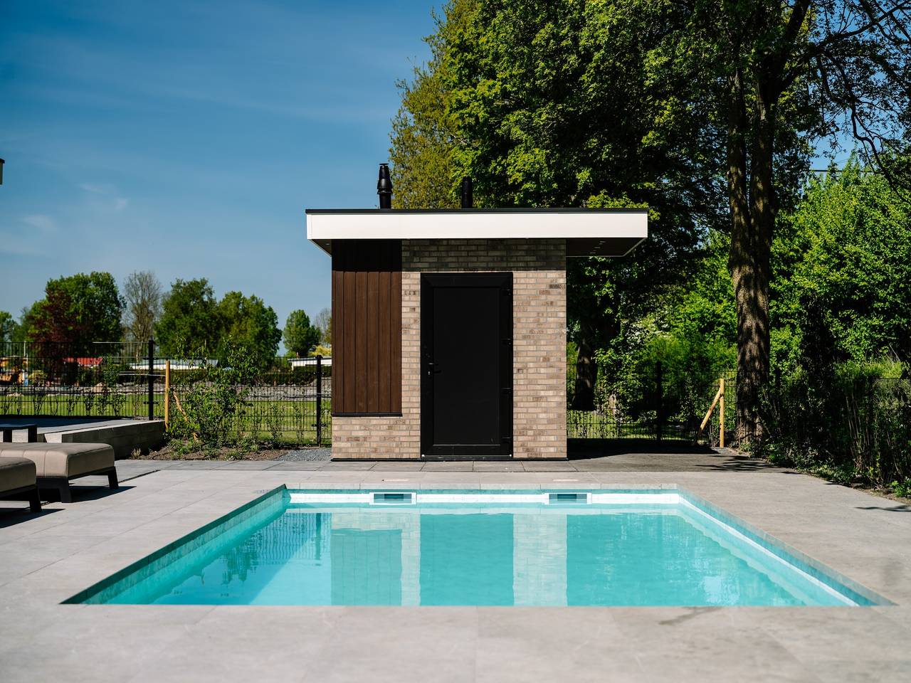 Aufenthalt mit privatem Pool und Whirlpool in Niederländische Nordsee
