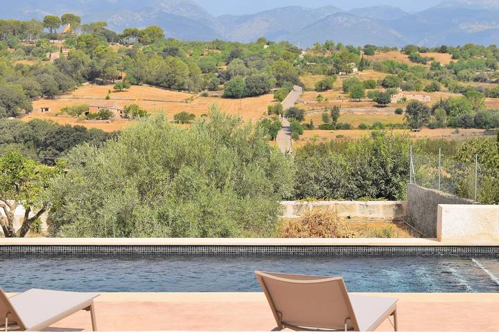 Apartamento para 10 personas, con Terraza y Jardín en Llubí