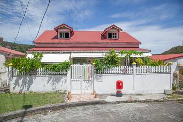 Gîte pour 6 personnes, avec terrasse à Terre-de-Bas