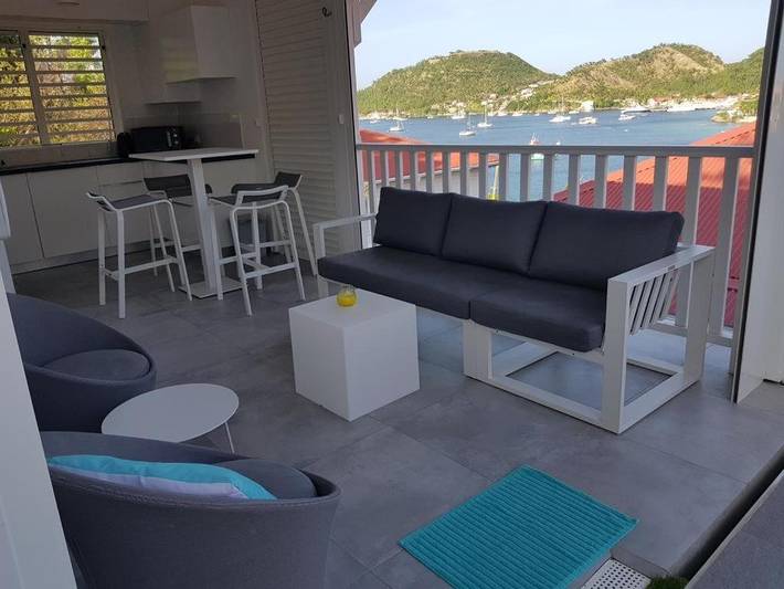 Location de vacances pour 2 personnes, avec terrasse ainsi que vue et piscine à Terre-de-Haut - 4