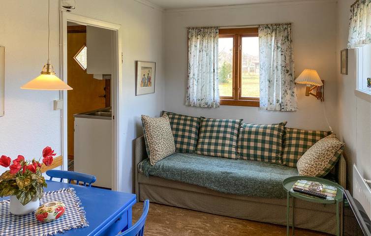 Hus för 4 Personer med trädgård in Öland