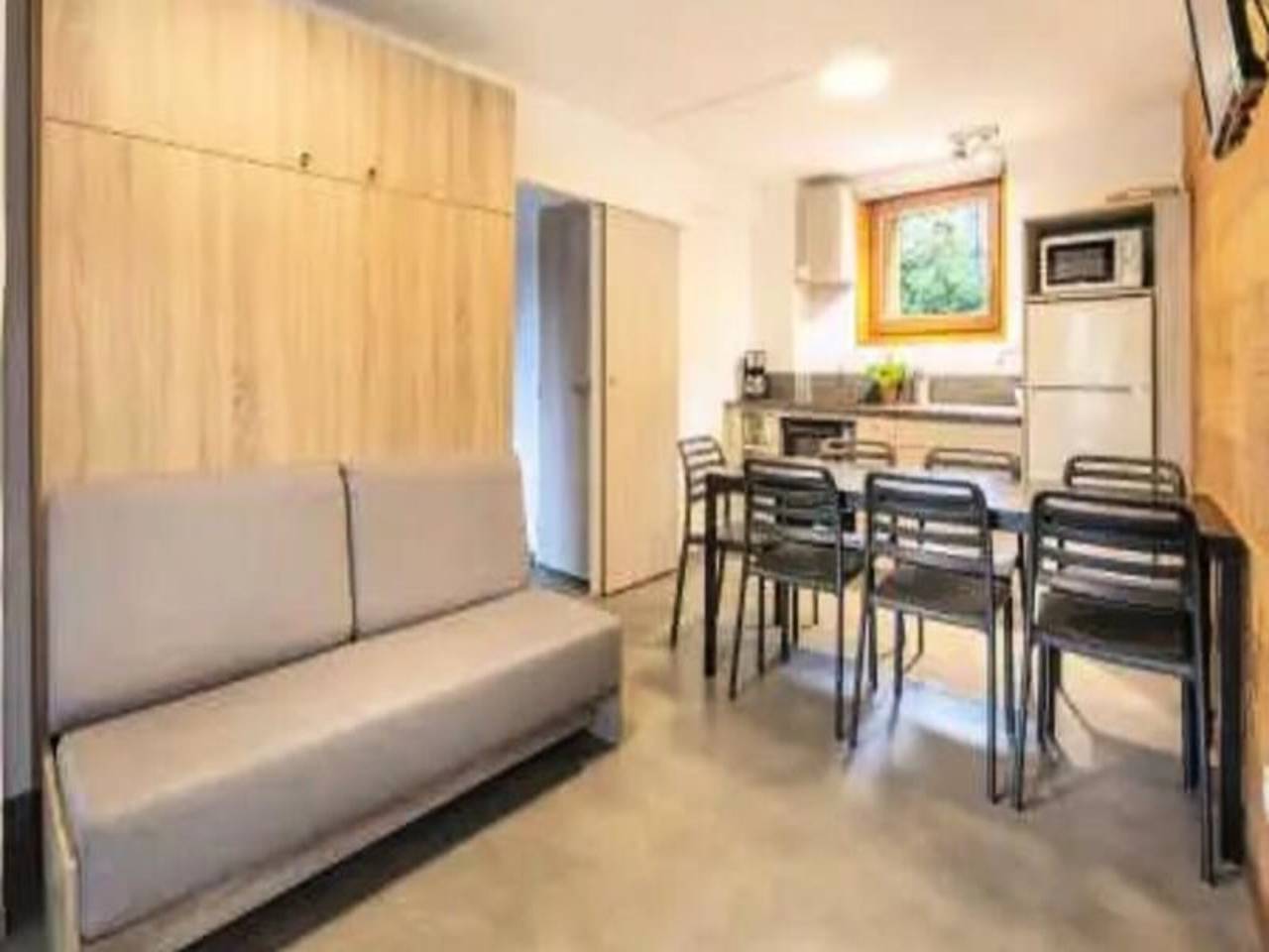 Entire apartment, Apartment in Alps near Écrins Park in Saint-Léger-les-Mélèzes, Écrins National Park