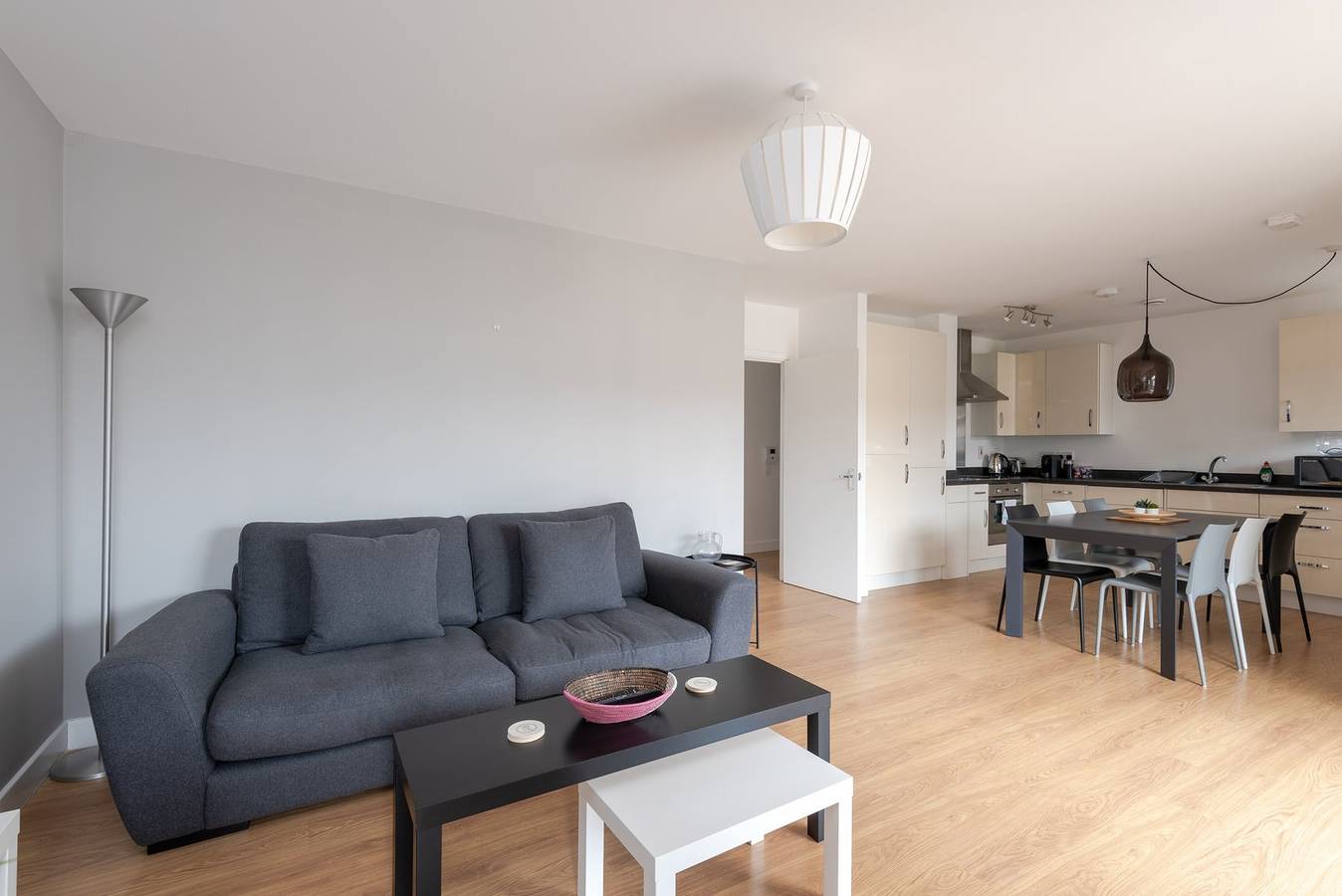 Ganze Wohnung, Ferienwohnung für 4 Personen mit Balkon in Tower Hamlets, London