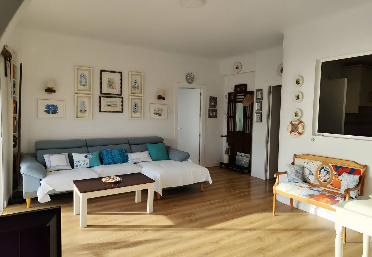 Ganze Wohnung, Apartment 'Piso Frente Playa De La Colonia' mit Meerblick, privater Terrasse und Wlan in Águilas, Costa Cálida