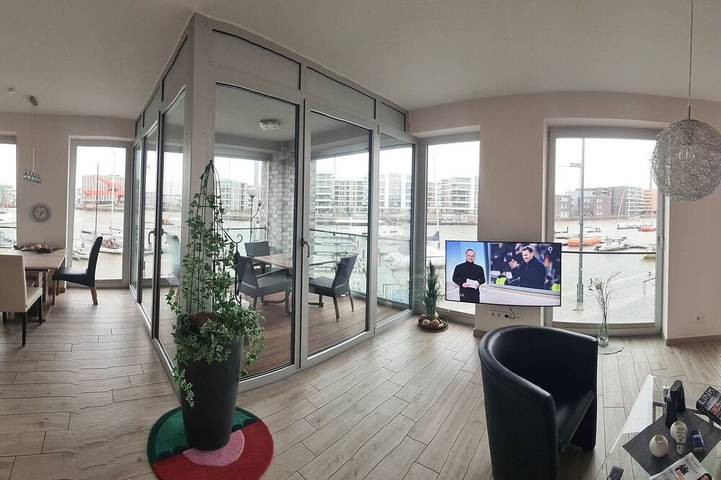 Ferienwohnung für 3 Personen, mit Balkon rund um die Havenwelten