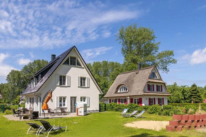 Ferienhaus für 11 Personen, mit Whirlpool und Garten sowie Sauna und Terrasse, mit Haustier in Glowe - 2