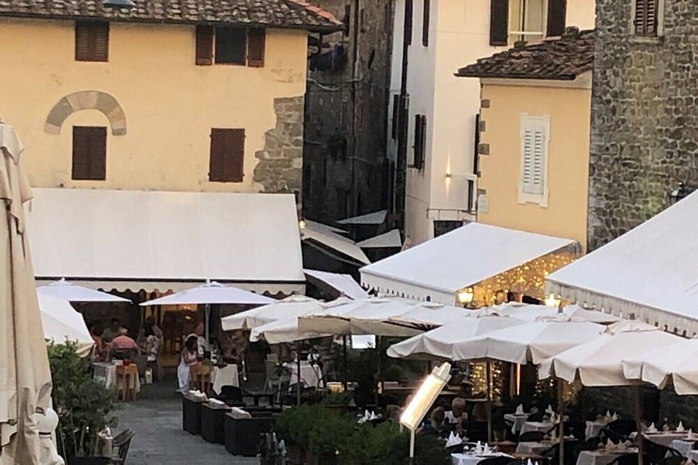 Ganze Wohnung, Palagio Xiv Century in Montecatini-Terme, Pistoia Provinz