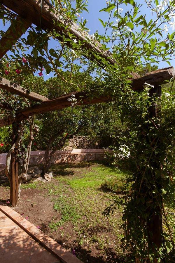 Villa pour 6 personnes, avec jardin et vue, adapté aux familles dans La Maddalena - 3