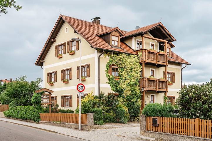 Pension, avec Balcon/Terrasse et Jardin à Straubing