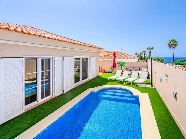 Holiday rental for 6 people, with Terrace and Pool in Callao Salvaje