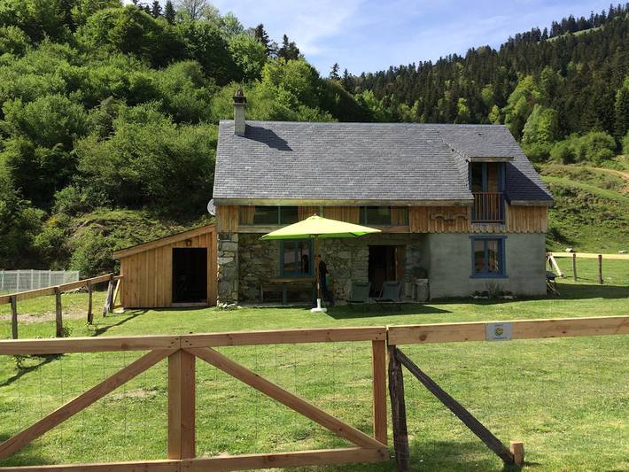 Gîte pour 5 personnes, avec Terrasse et Jardin dans Payolle