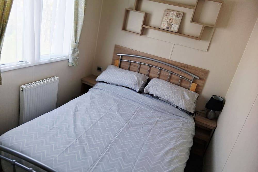 Spacious 3-Room Van at Birchington Vale in Kent