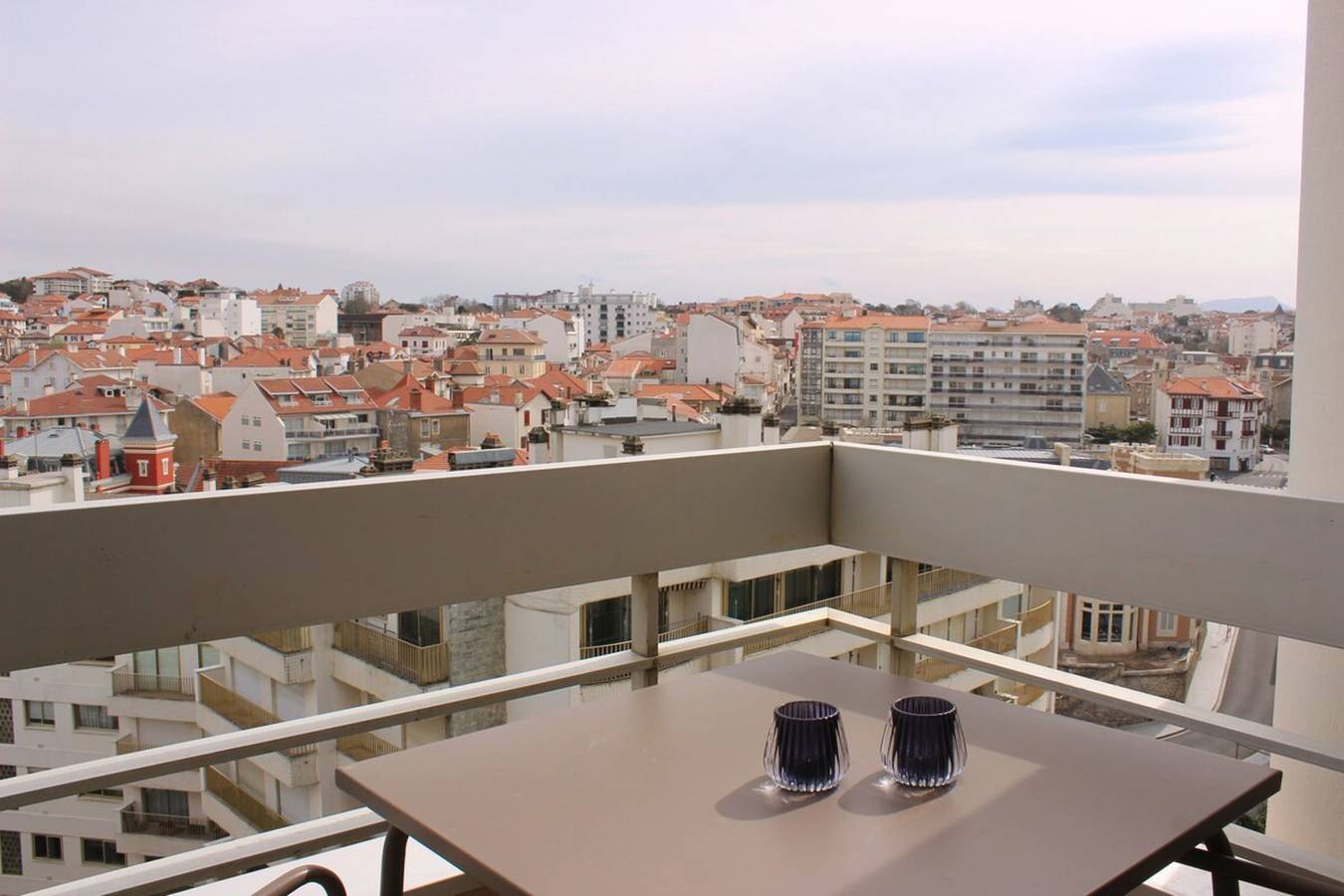 Geheel appartement, Beau studio rénové, balcon, accès plage, piscine. in Biarritz, Bayonne regio