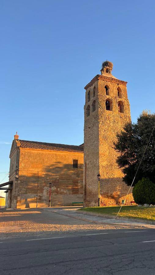 Casa rural para 2 personas, con Terraza además de Jardín y Piscina en Cebrones del Río
