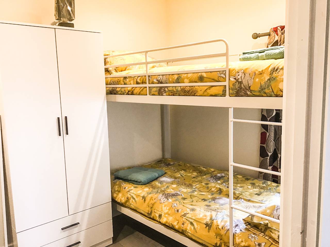 Entire holiday apartment, Rabbits Warren Sleeps 4 Bike-Friendly in Gloucestershire