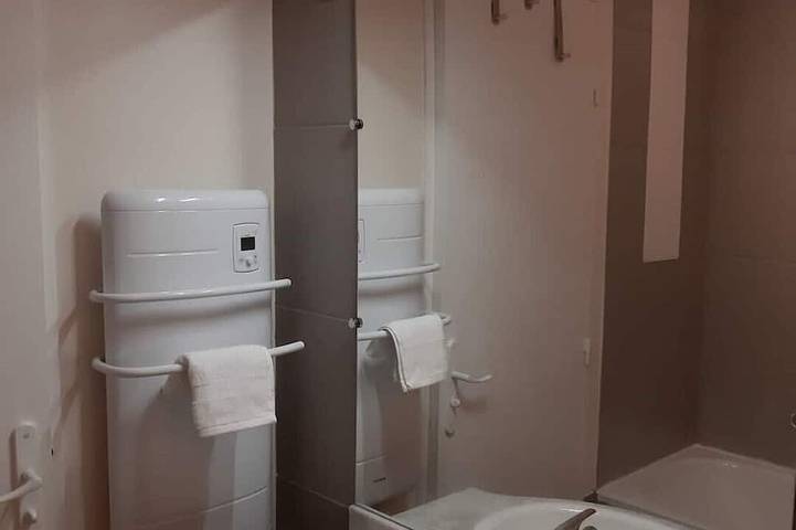 Gîte pour 4 personnes, avec jardin à Noisy-sur-École - 2