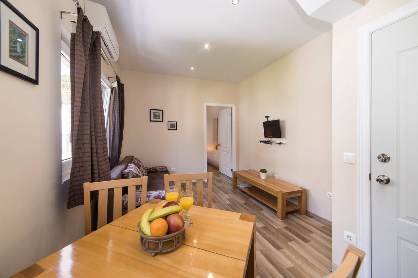 Ganze Wohnung, 1-Zimmer-Ferienwohnung mit Klima Drvenik Donja vala (Makarska) A-9654-a in Drvenik, Makarska Riviera