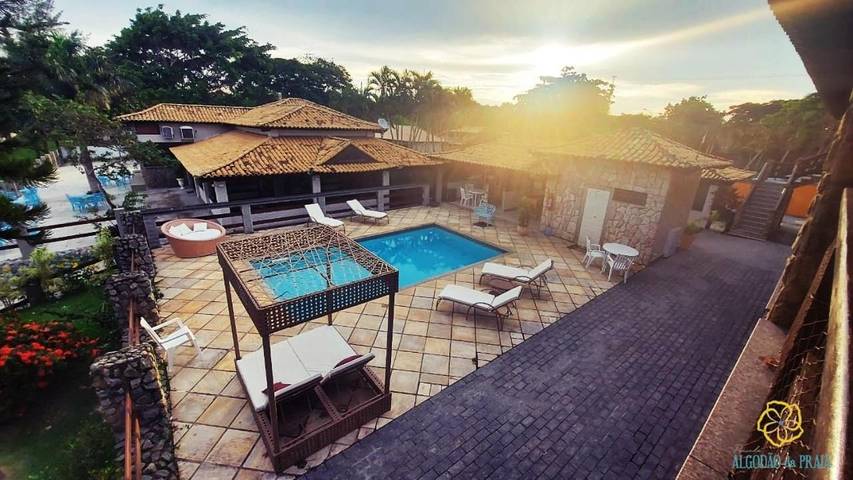 Pousadas para 4 pessoas, com jardim e piscina e ainda sauna em Araruama