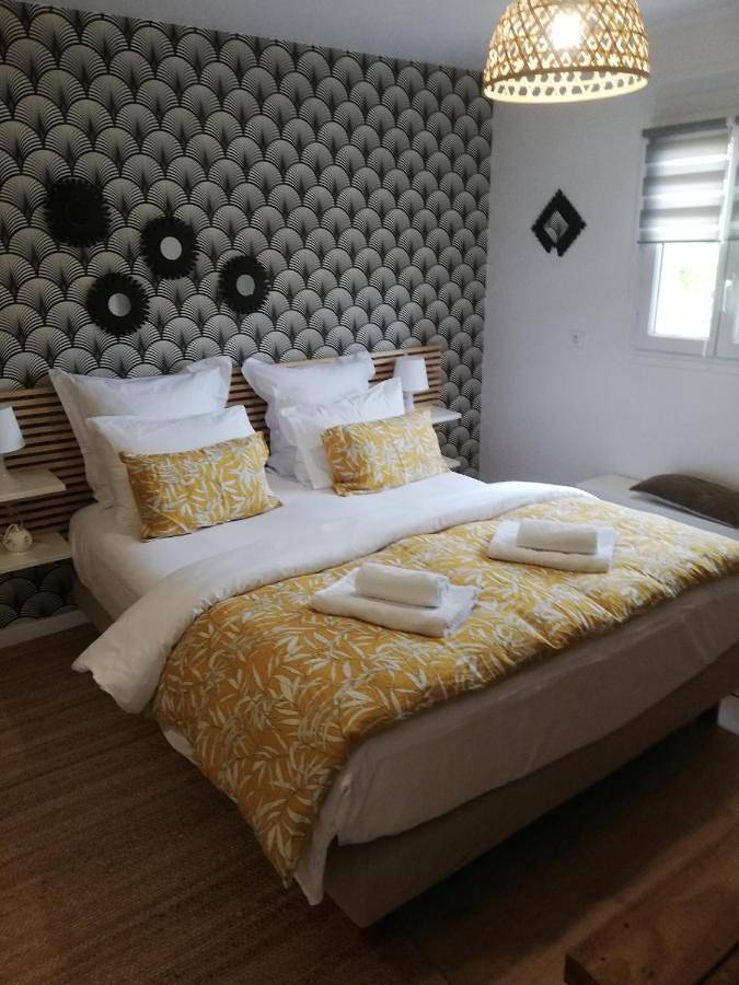 Gîte pour 2 personnes, avec Terrasse et Vue à La Roche-Blanche
