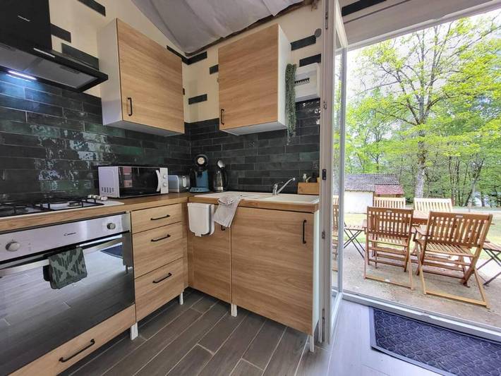 Location de vacances pour 2 personnes, avec Terrasse et Jardin à La Coquille - 2