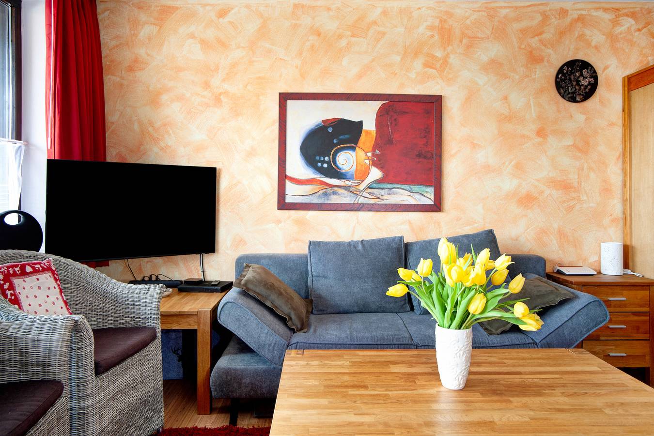 Studio entier, Appartement 'Bergrose' avec billet pour les remontées mécaniques Hörnerdörfer inclus, piscine & sauna in Obermaiselstein, Souabe (Bavière)