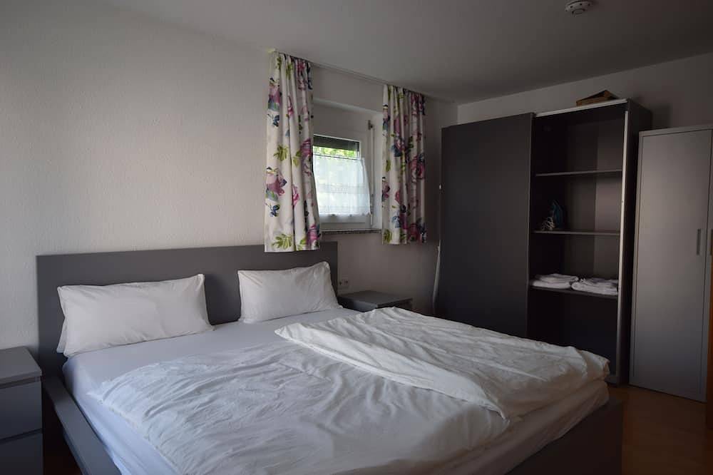 Ganze Wohnung, Große, zentrale Wohnung am Wielandpark mit Parkplatz in Biberach an der Riß, Landkreis Biberach