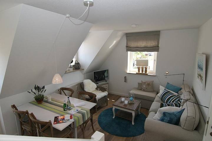 Ganze Wohnung, In dieser Ferien-Maisonette im Herzen von Hörnum.... in Nordfriesische Inseln (Schleswig-Holstein) (Schleswig-Holstein), Hörnum
