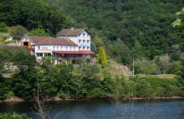 Hôtel pour 2 personnes, avec jardin à Les Ancizes-Comps