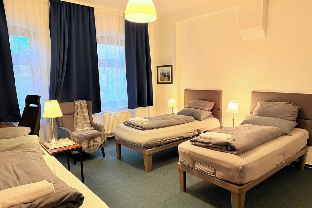 Entire apartment, Favorit Iv apartment 92 Qm 4 rooms 6 beds garden in Halle (Saale), Saale-Unstrut