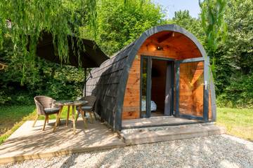 Maison de vacances 'Pod Insolite Nature - Vue Verdure' avec terrasse privée, Wi-Fi et climatisation