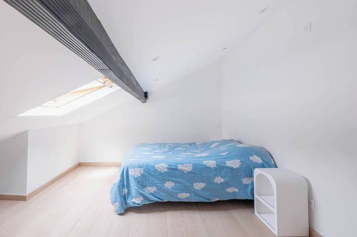 Appartement entier, Studio rénové sous les combles – Paris à 30 min in Argenteuil, Val-d'Oise